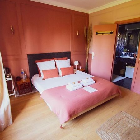 Bed and Breakfast Les Jardins De Beaumont Hem Esterno foto