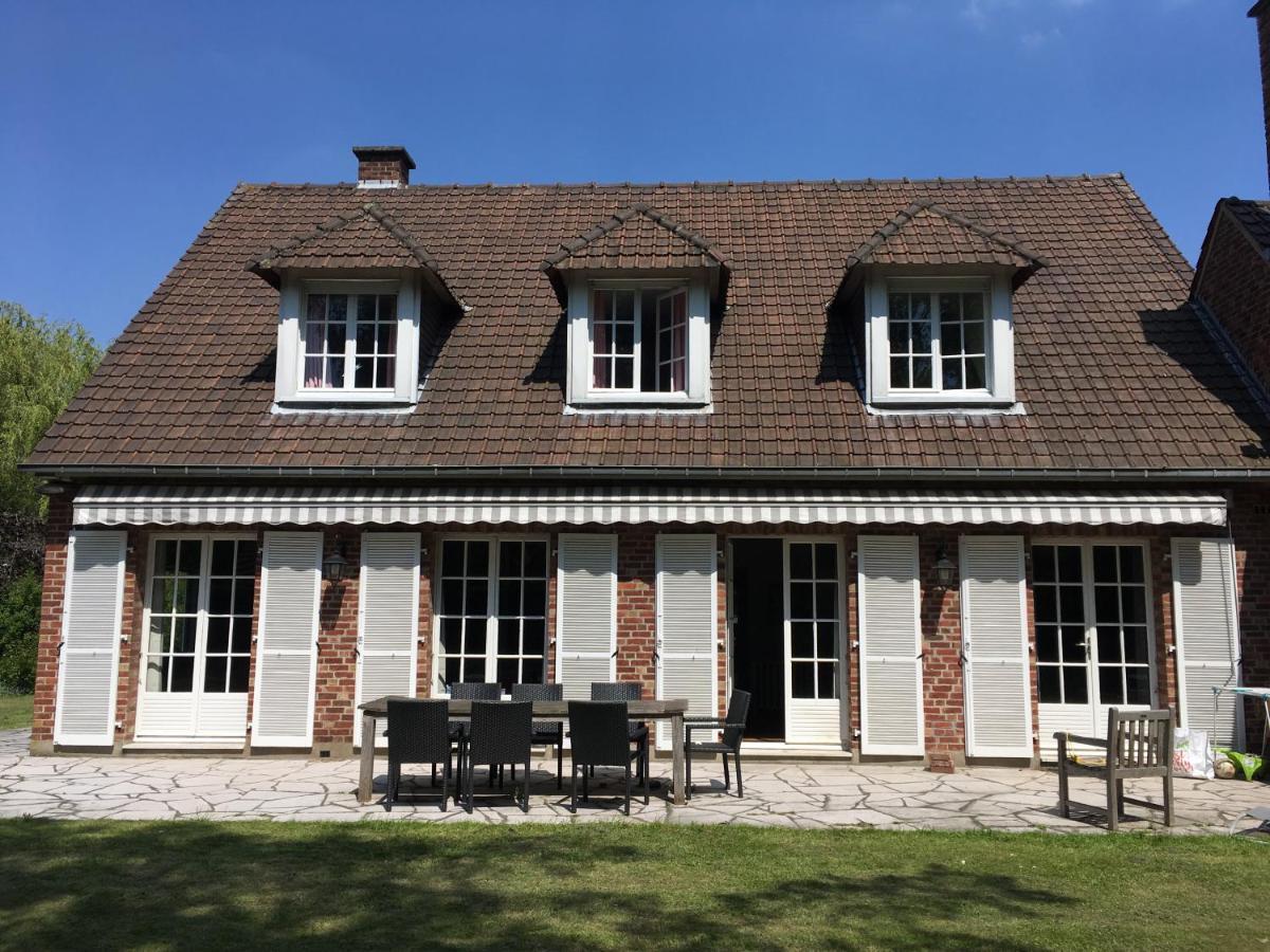 Bed and Breakfast Les Jardins De Beaumont Hem Esterno foto