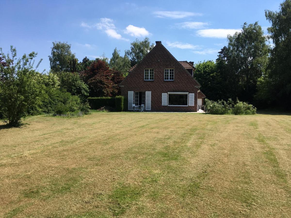 Bed and Breakfast Les Jardins De Beaumont Hem Esterno foto