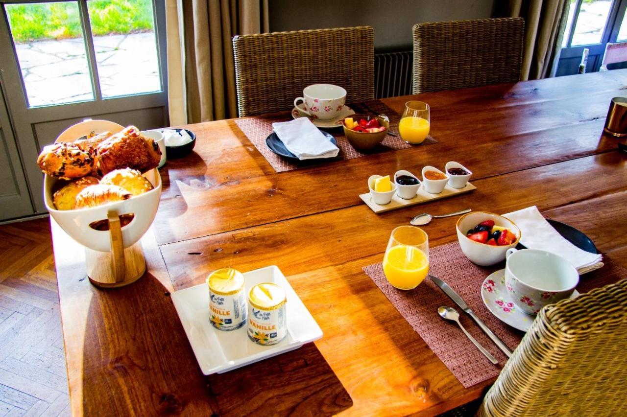 Bed and Breakfast Les Jardins De Beaumont Hem Esterno foto
